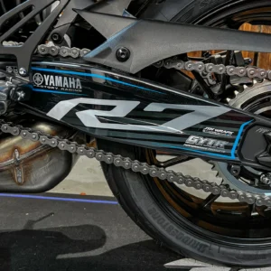 ADHESIVO BASCULANTE BLACK YAMAHA R7