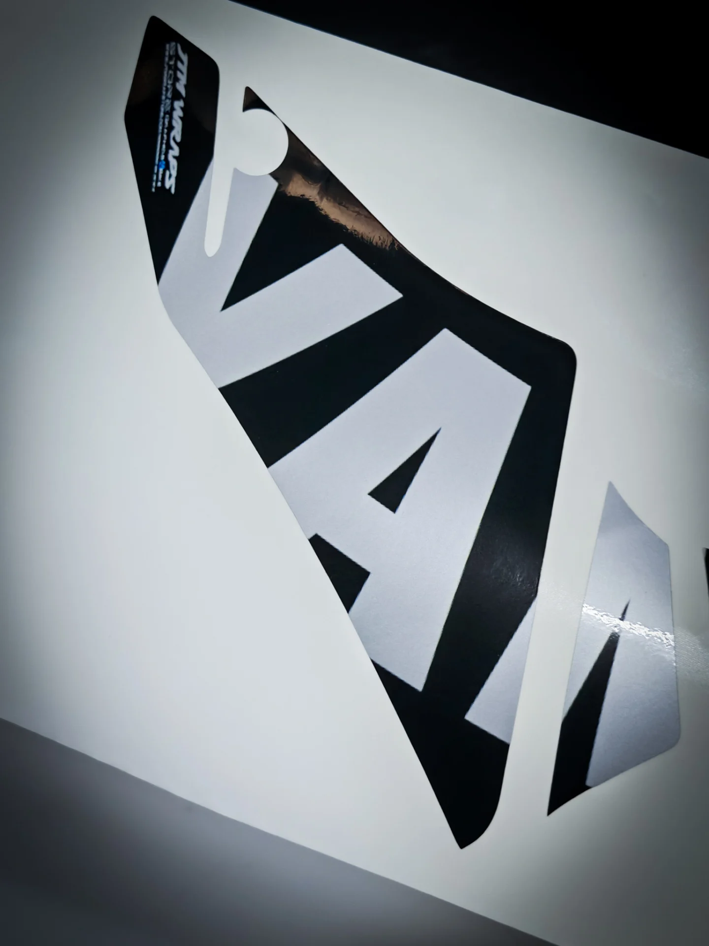 ADHESIVOS DOWNFORCE FRONTAL "YAMAHA" MT09/SP - Imagen 2