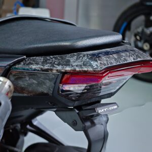 Adhesivo carbono forjado colín Yamaha MT09 2024 –  Exclusivo para plástico rugoso