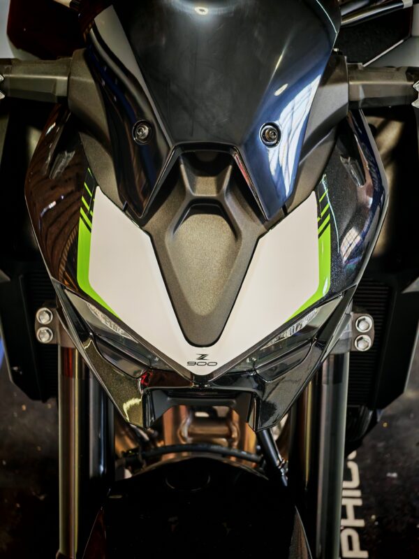 Portanúmeros Kawasaki Z900 2025 – disponible en varios colores | JTM Wraps Store - Imagen 7